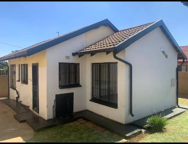 3 BEDROOM HOUSE FOR SALE IN NATURENA